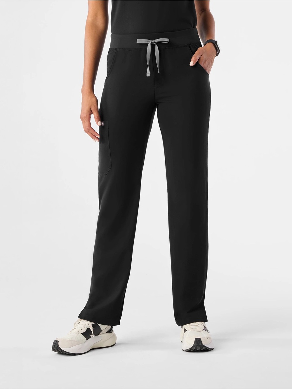 FIGS Black Kade Cargo pants Medium Petite 
Brand New w Tag